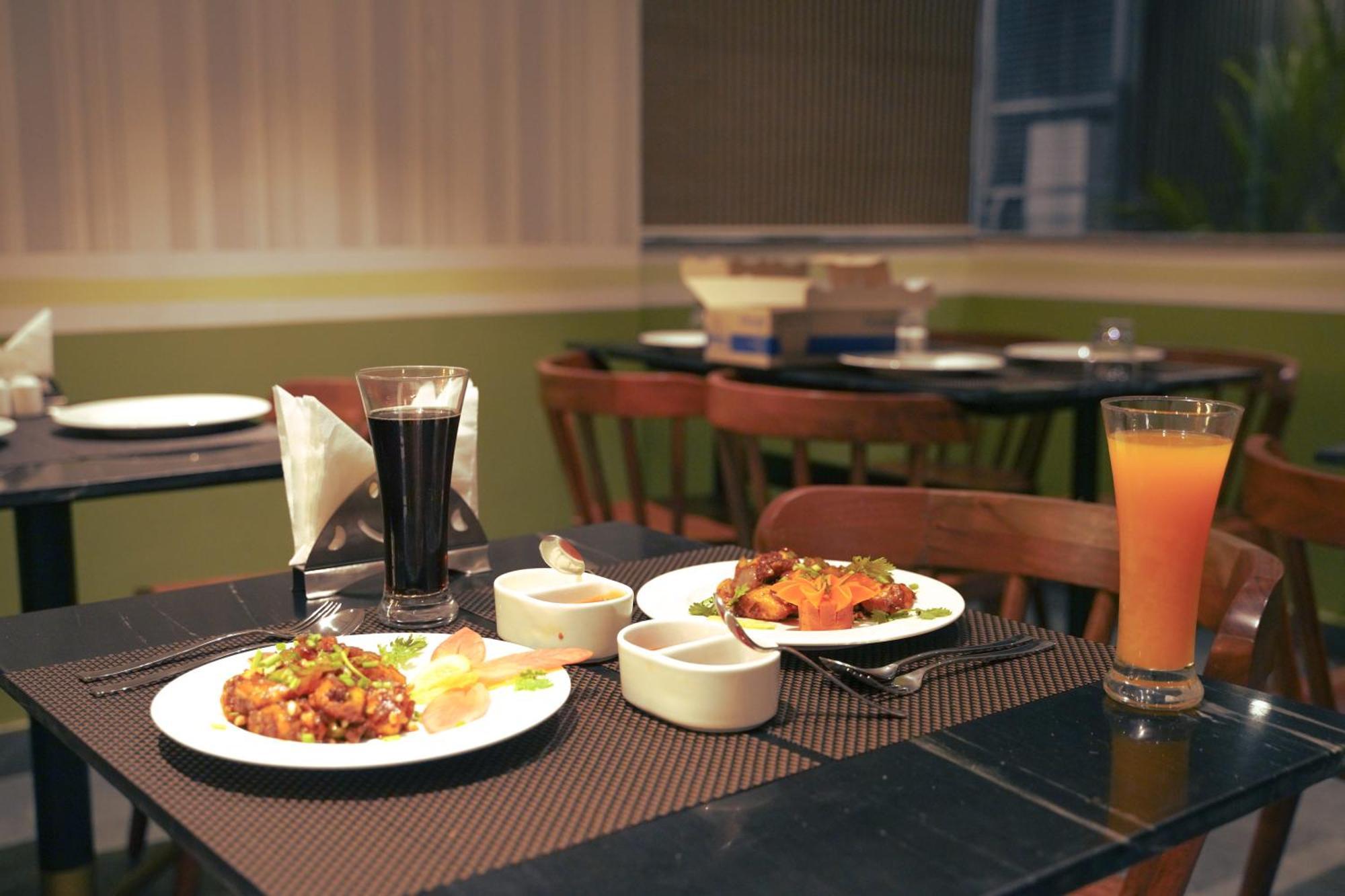 Ariena By Spree Hotels Goa Morjim Buitenkant foto