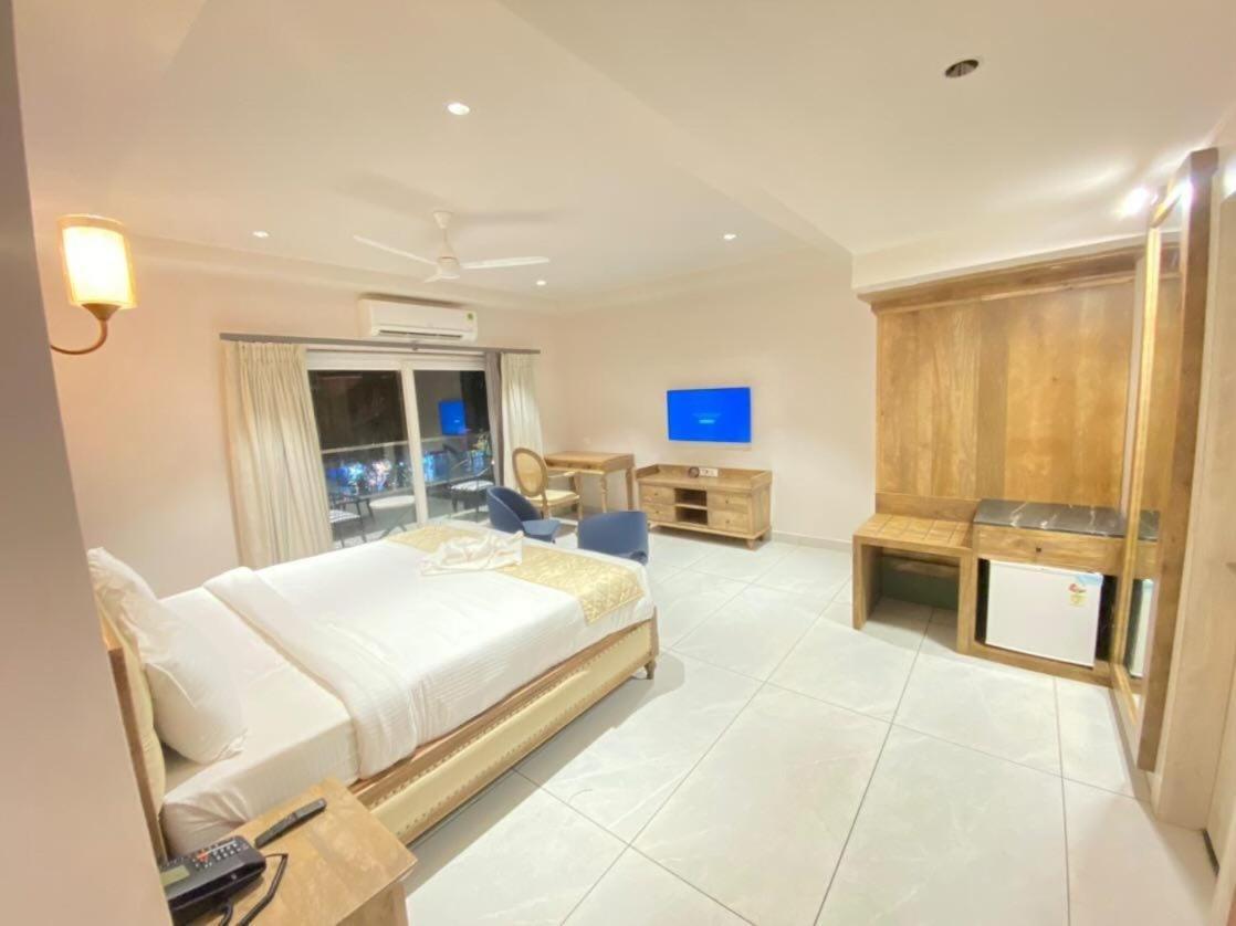 Ariena By Spree Hotels Goa Morjim Buitenkant foto