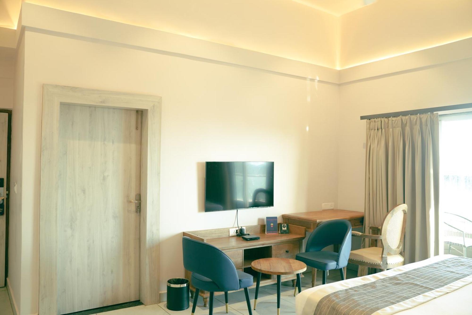 Ariena By Spree Hotels Goa Morjim Buitenkant foto